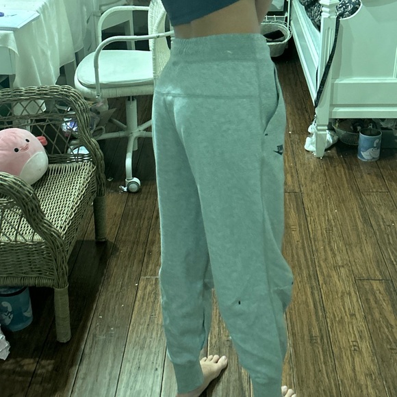 WOMENS NIKE TECH PANTS⭐️NWOT - Picture 4 of 5